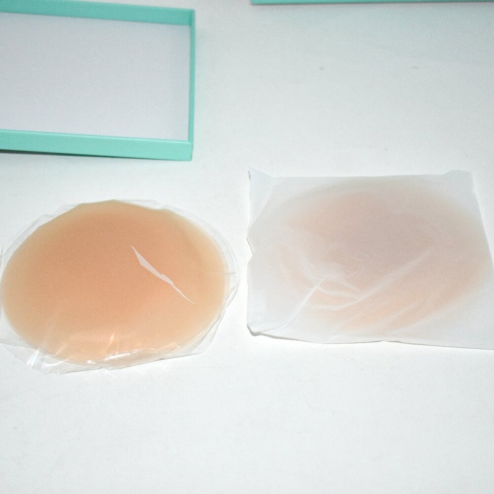 GEWIMO Nipple Covers No Show 2 Sets– 2 Pairs Reusable Adhesive Silicone Pasties,